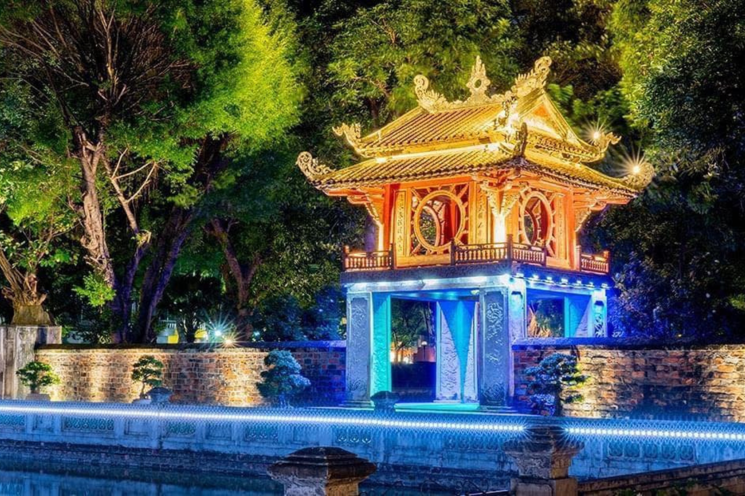 Ra mat 15 san pham du lich dem cua Ha Noi